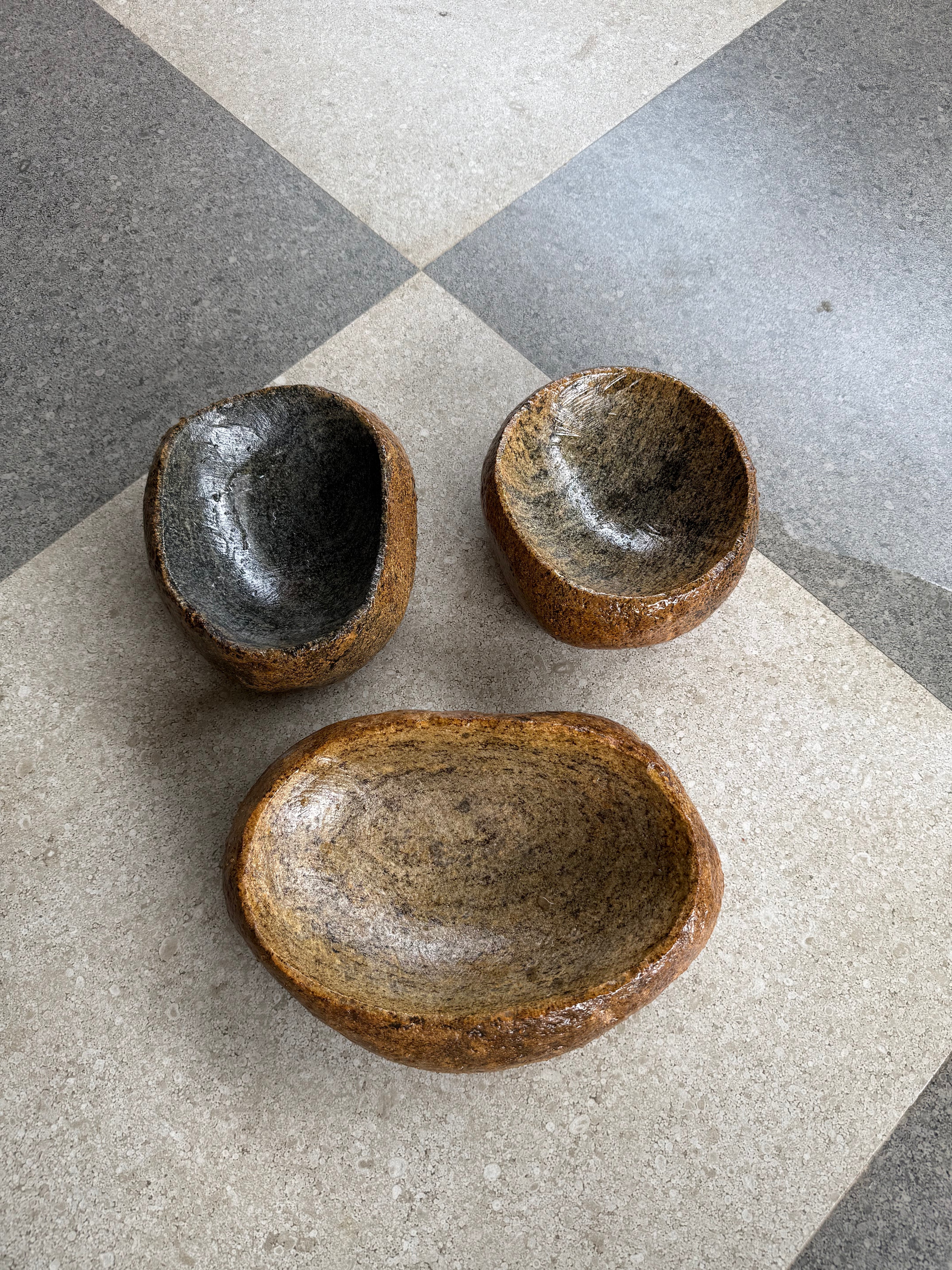 Vastu bowl - River Stone bowl (assorted size)