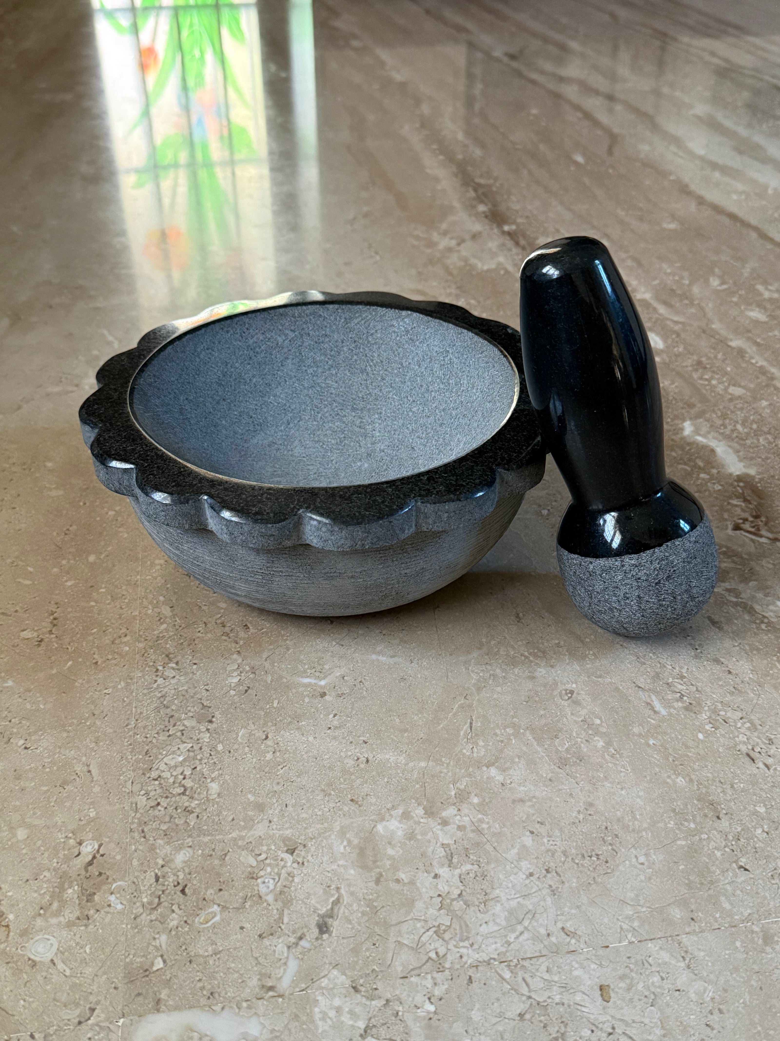 Bloom stone mortar and pestle (idikal) - Jet black granite