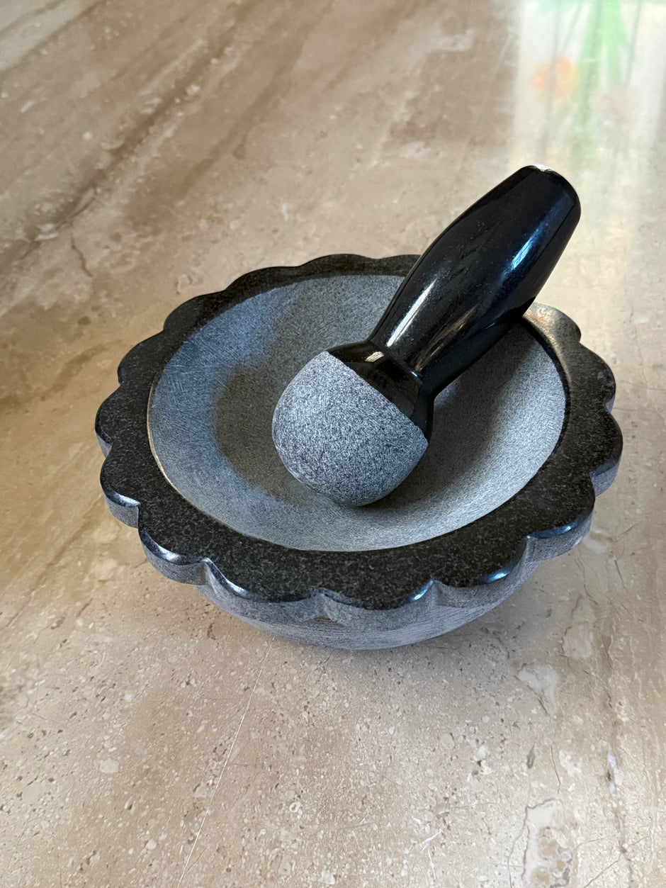Bloom stone mortar and pestle (idikal) - Jet black granite