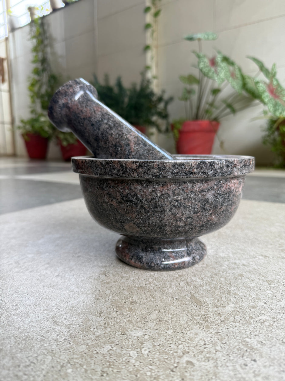 Idikal (Colour Granite) - Signature mortar and Pestle