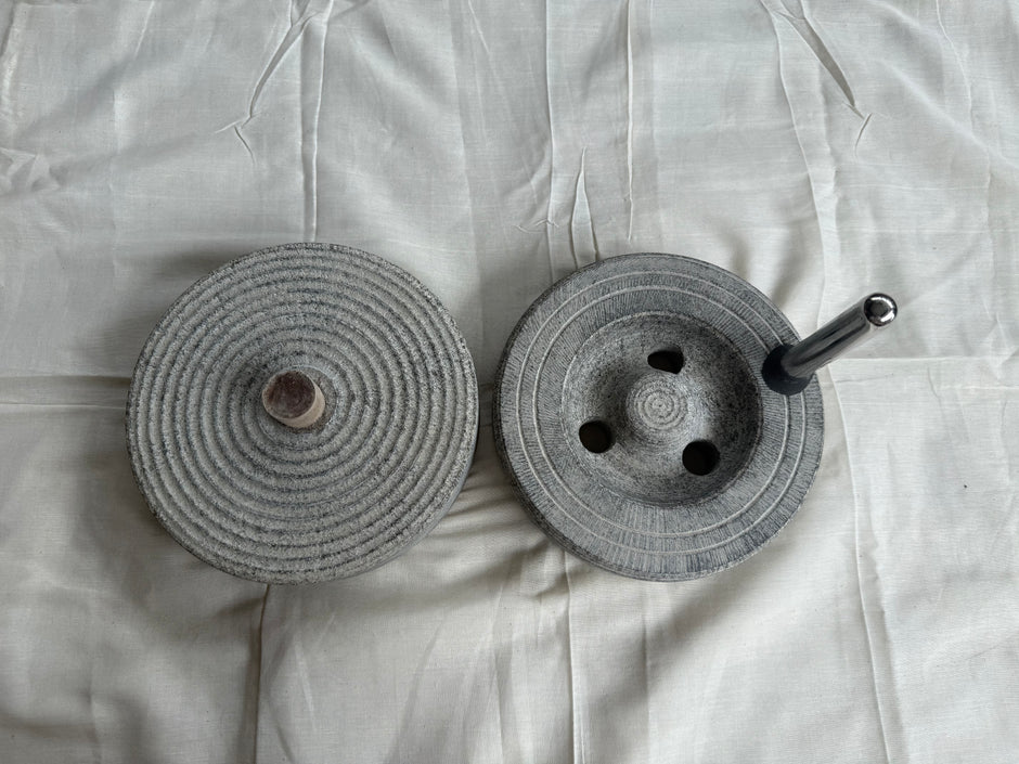 Karungal stone grain grinder / Thurukai / chakki