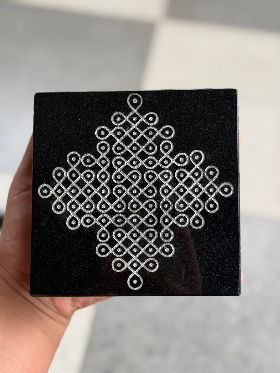 Diya stand - Kolam Design 1