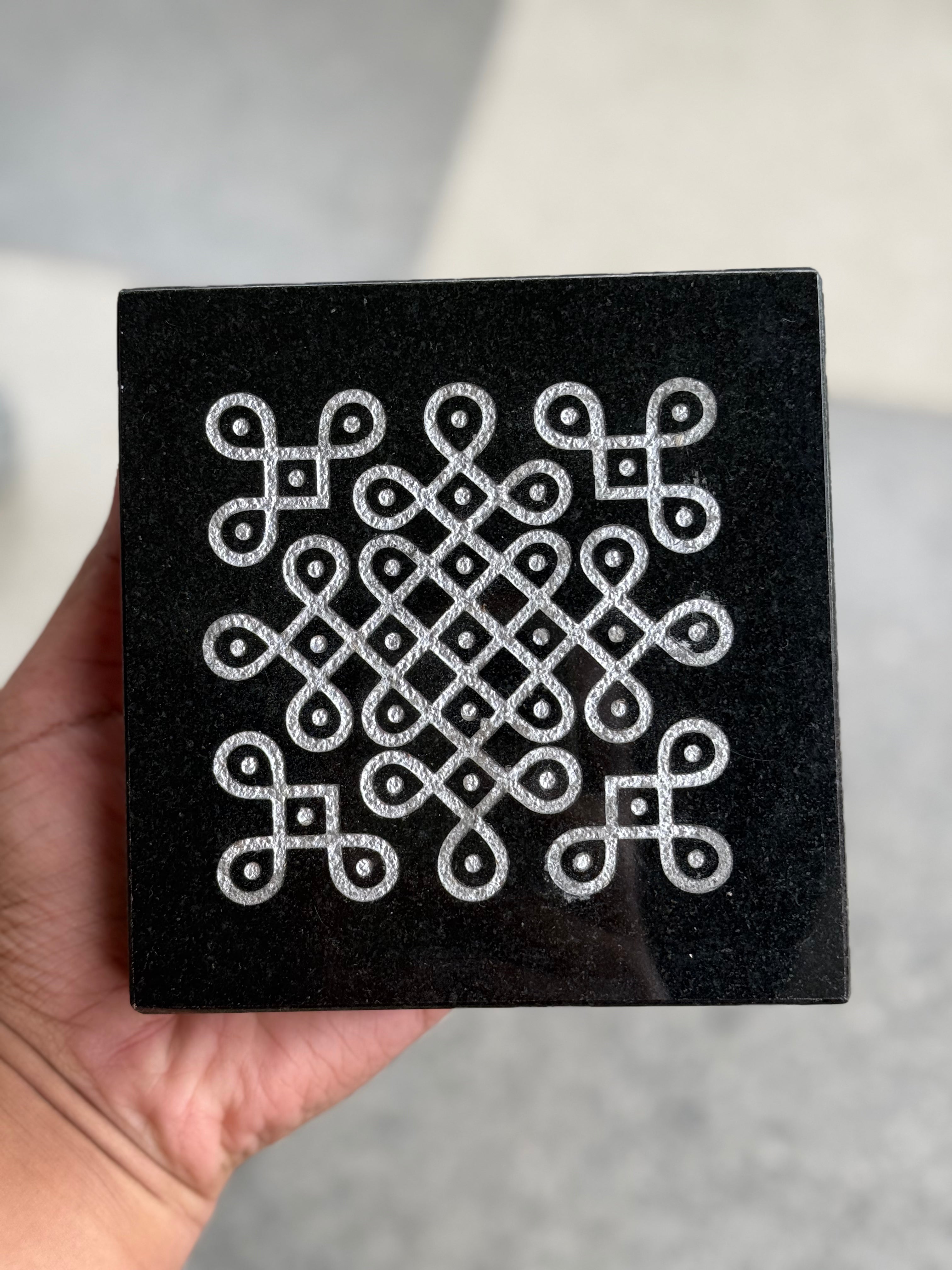 Diya stand - Kolam Design 2