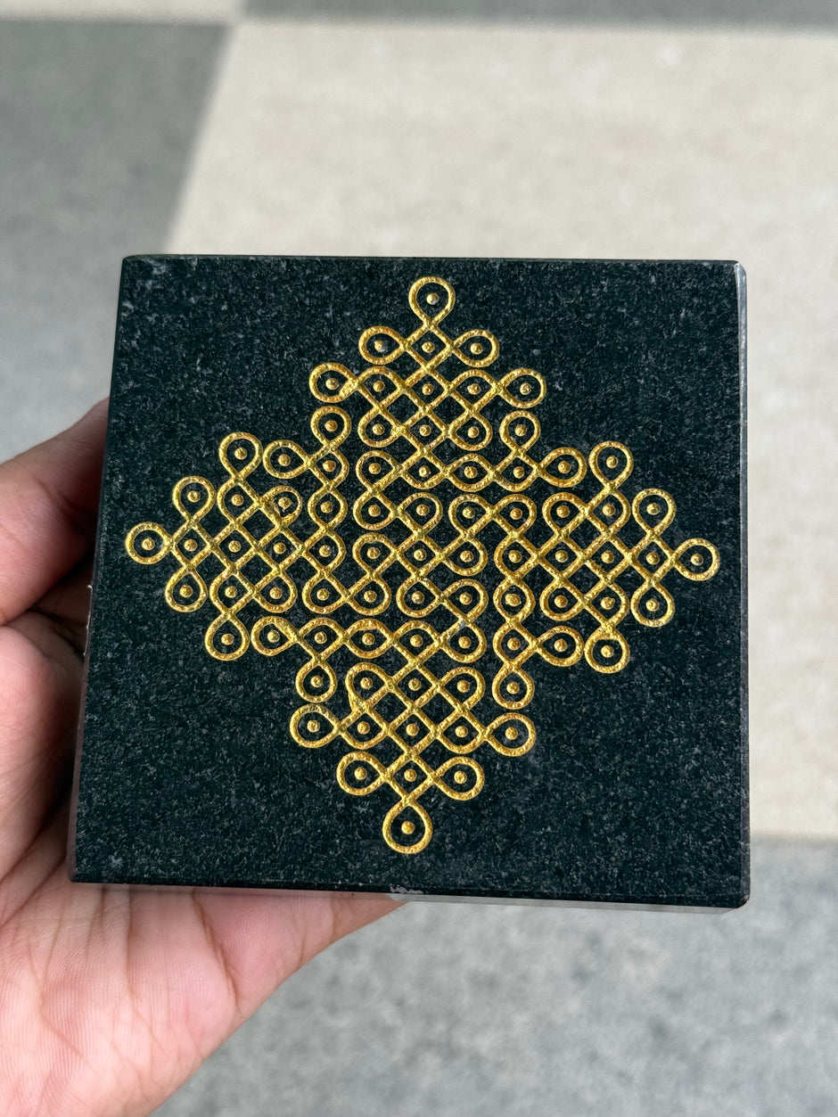 Diya stand - Kolam Design 1