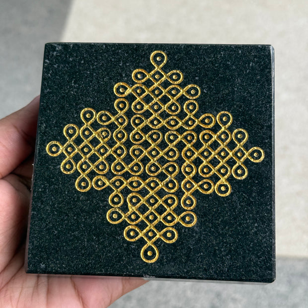 Diya stand - Kolam Design 1