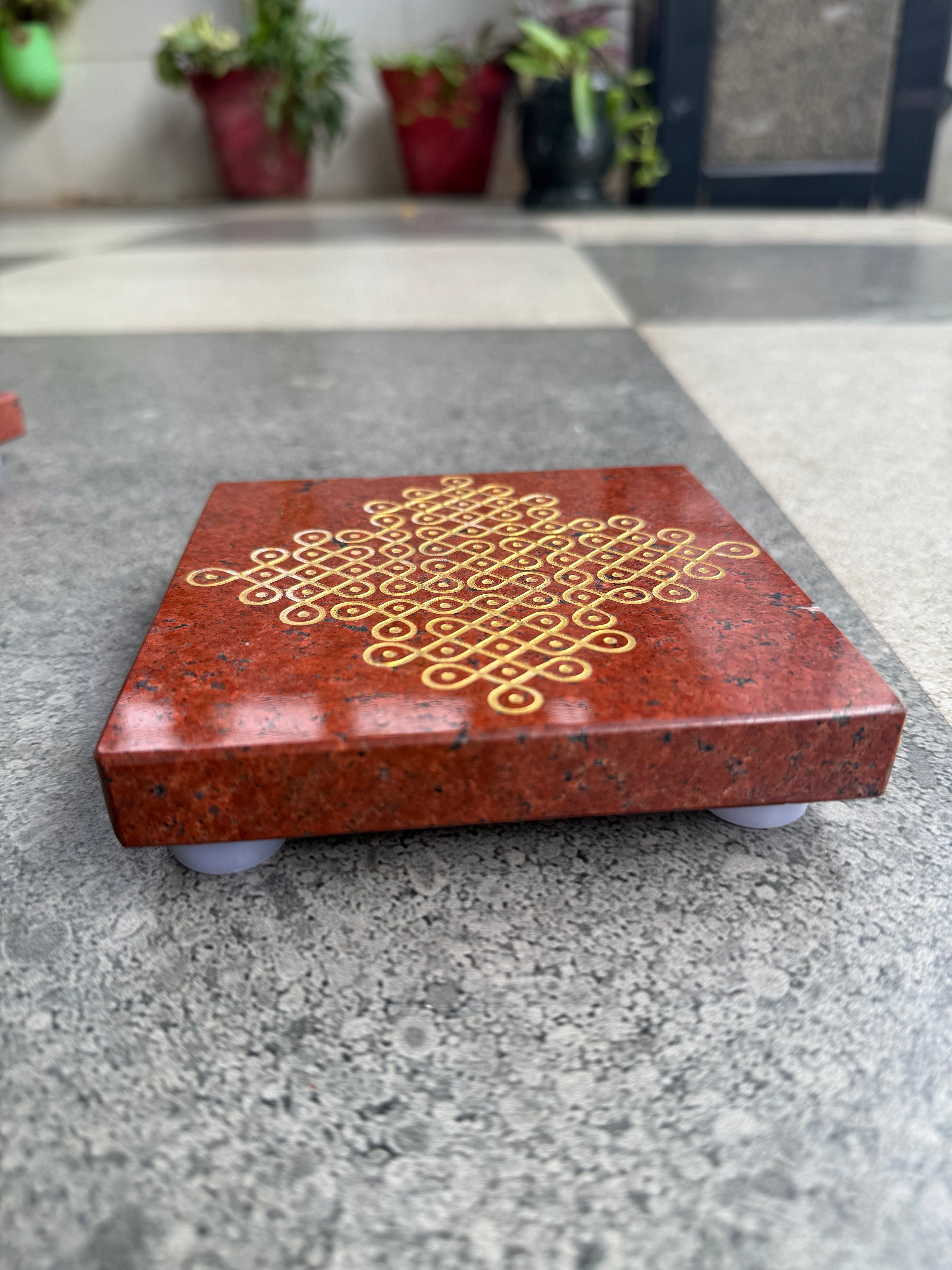 Diya stand - Kolam Design 1