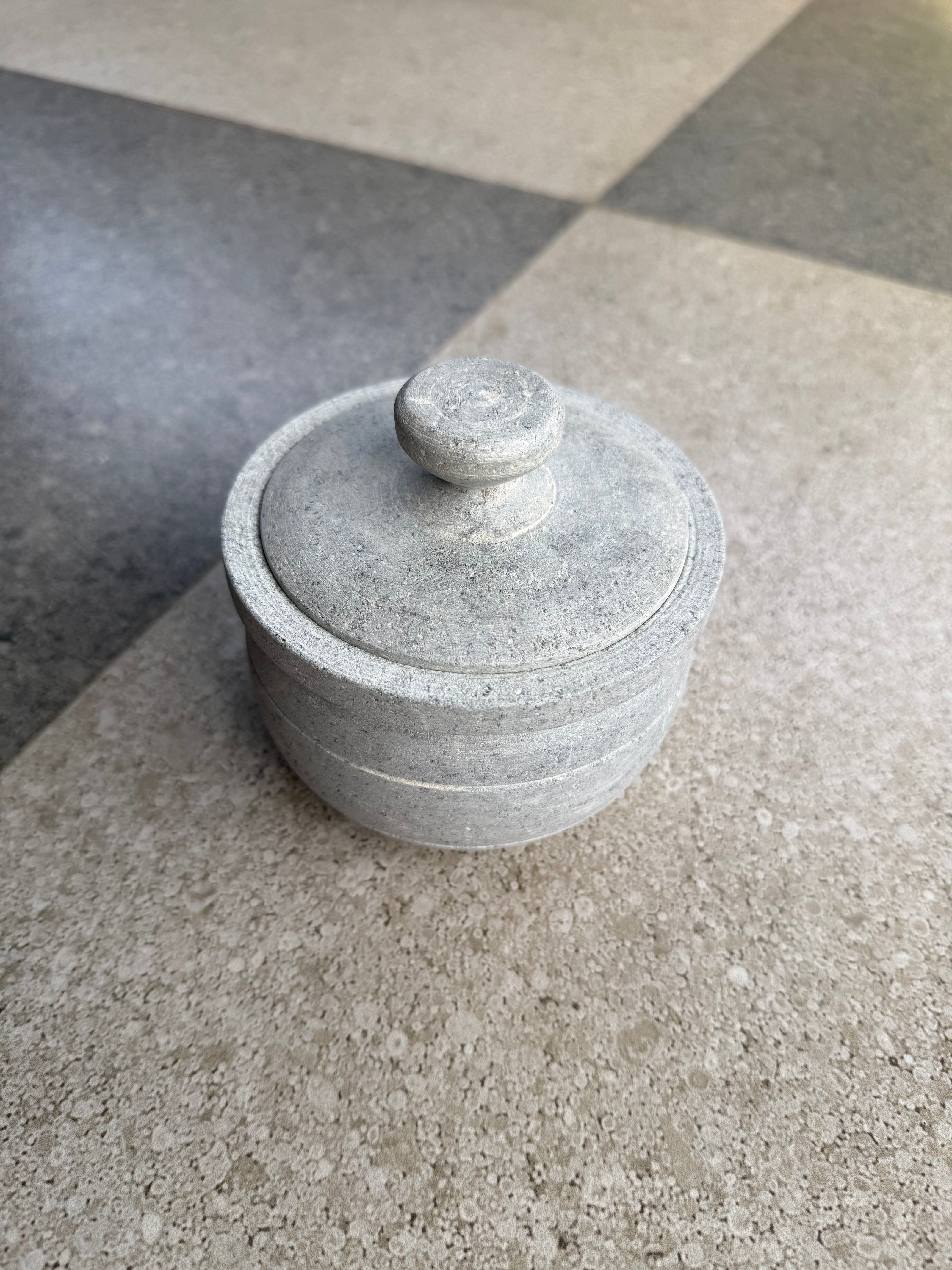 Salt jar | curd pot - Soap stone (300-400 g)
