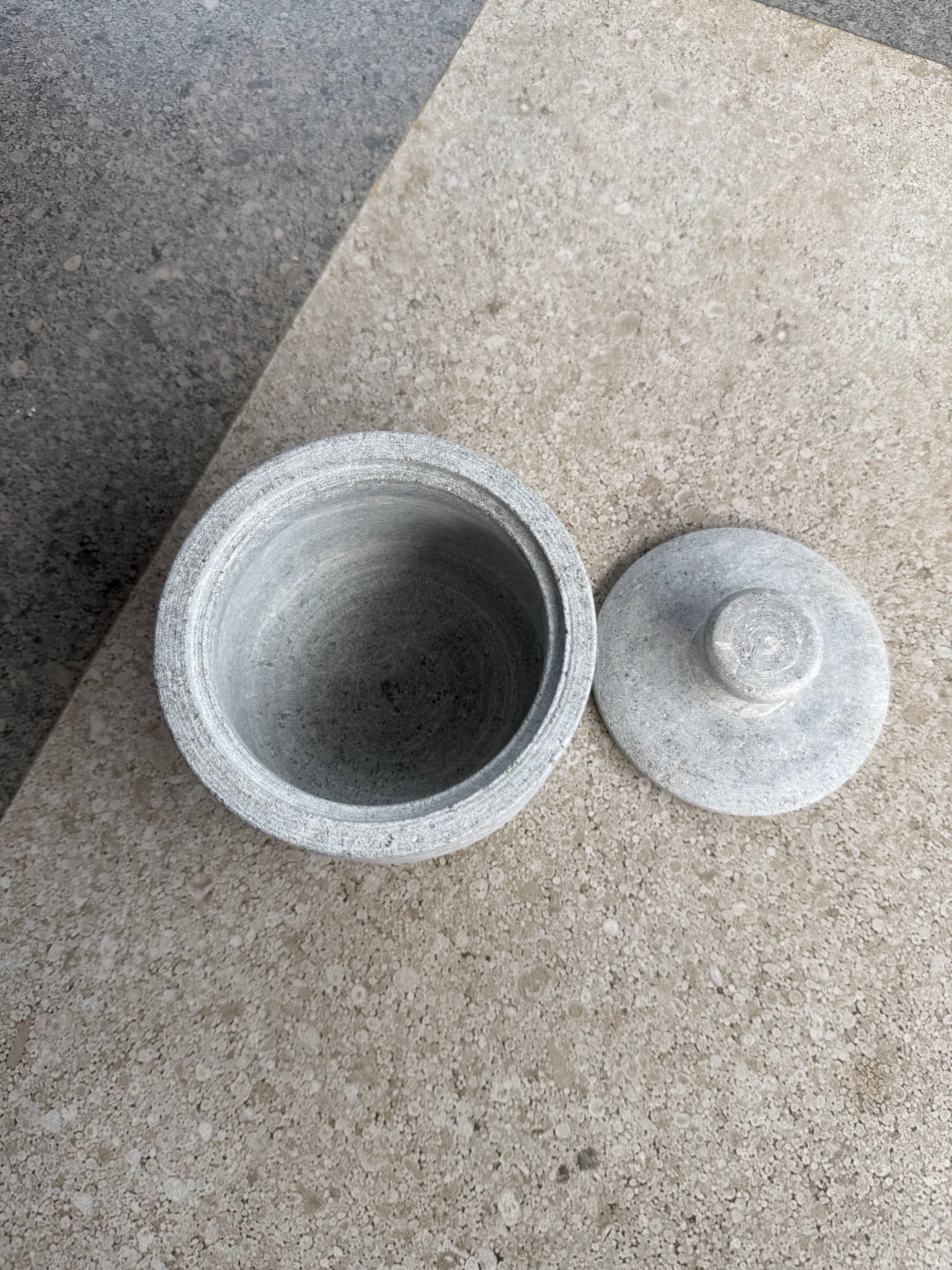 Salt jar | curd pot - Soap stone (300-400 g)