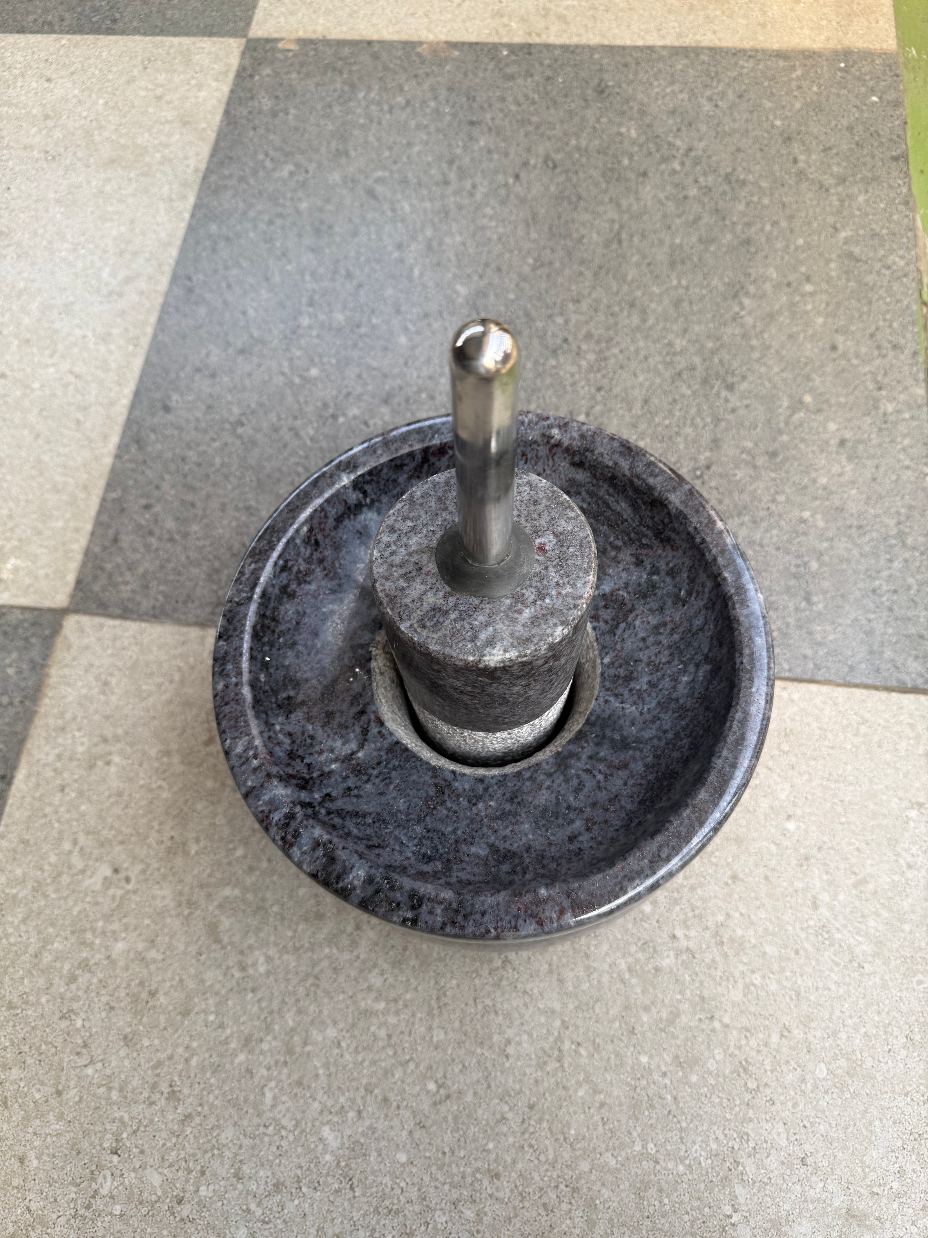 Attu Kal Polished Steel Handle (Grinding Stone)