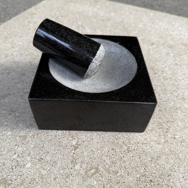 Idikal - Handy spice crusher