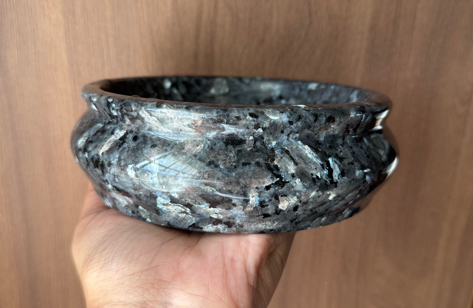 Vastu bowl - Blue Pearl (Shining rare granite)