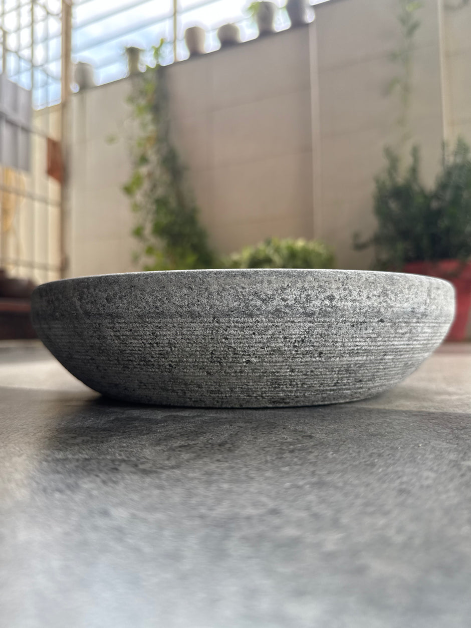 Karungal vastu bowl with 5 diya & wick holder