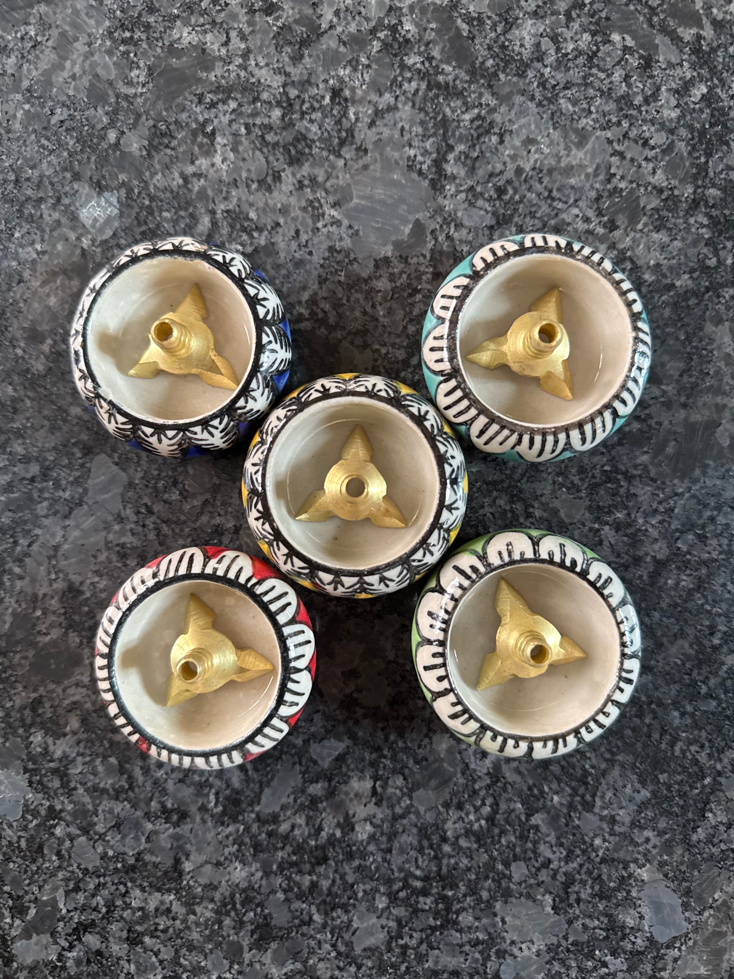 Karungal vastu bowl with 5 diya & wick holder