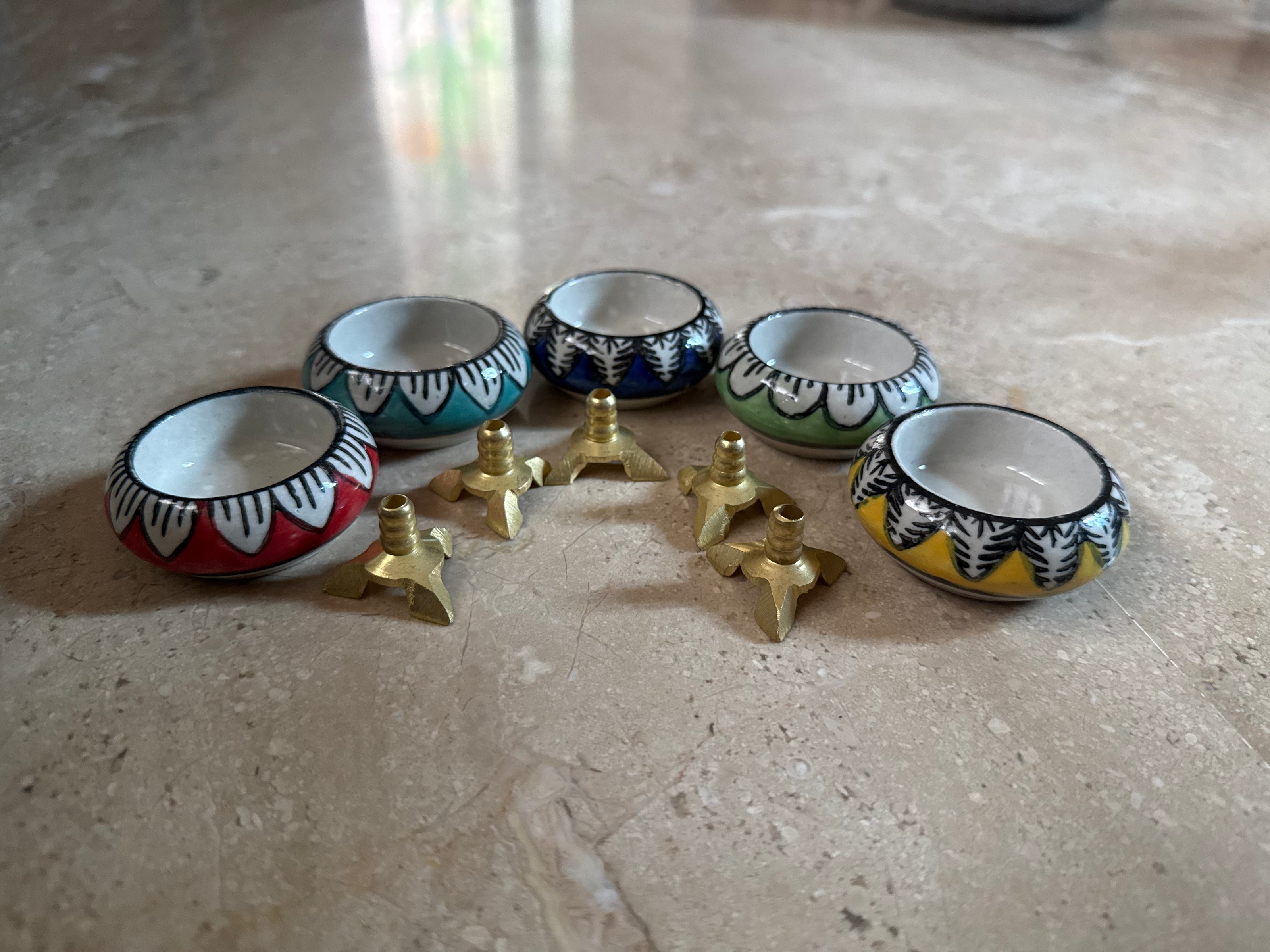 Karungal vastu bowl with 5 diya & wick holder