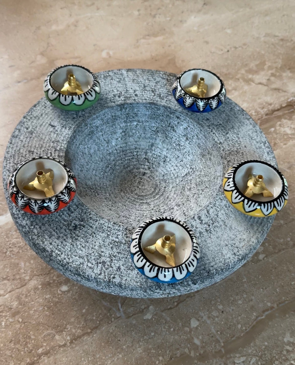 Karungal vastu bowl with 5 diya & wick holder
